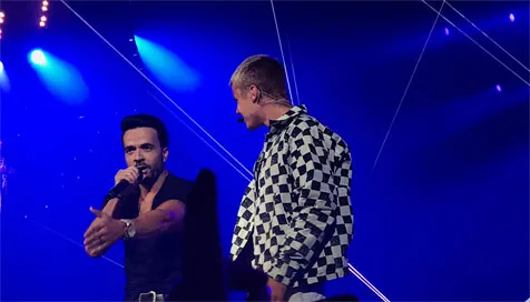 Luis Fonsi memaklumi kejadian Justin Bieber lupa lirik 'Despacito'. via: billboard.com