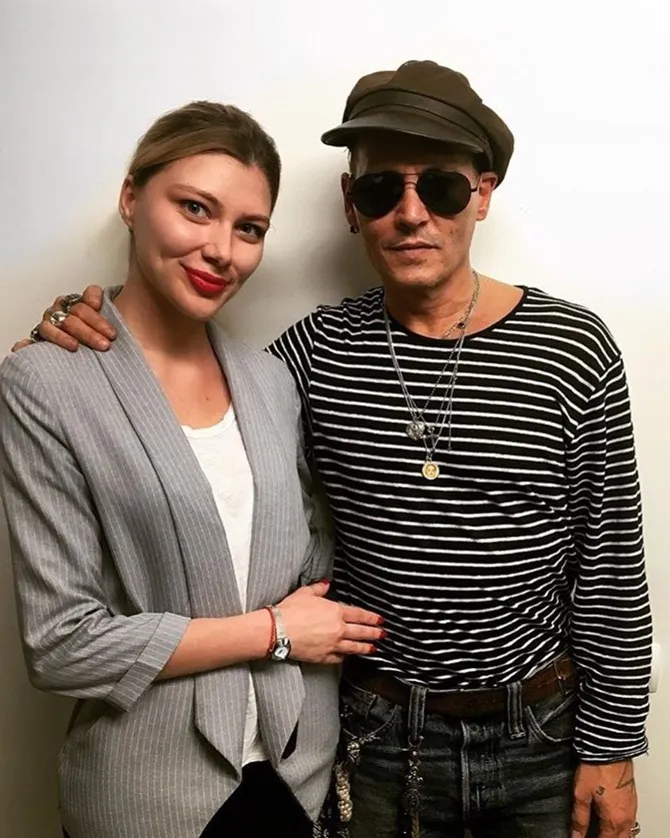 (credit : instagram.com/johnnydeppofficial)