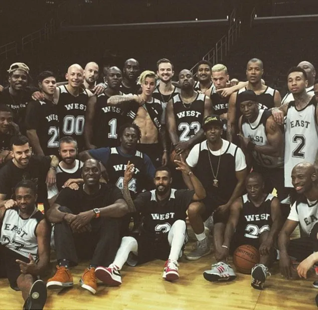 Justin Bieber pamer perut sixpack © Instagram/Justin Bieber