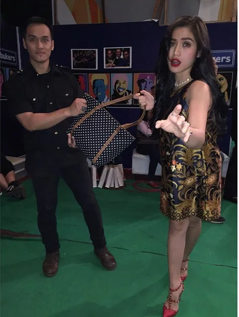 Bodyguard ganteng Jessica Iskandar. ©Instagram/Jessica Iskandar