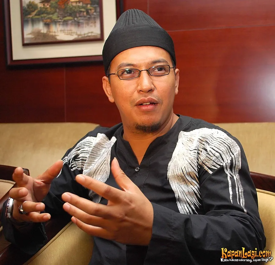 Perjalanan hidup Uje tidak selamanya manis.