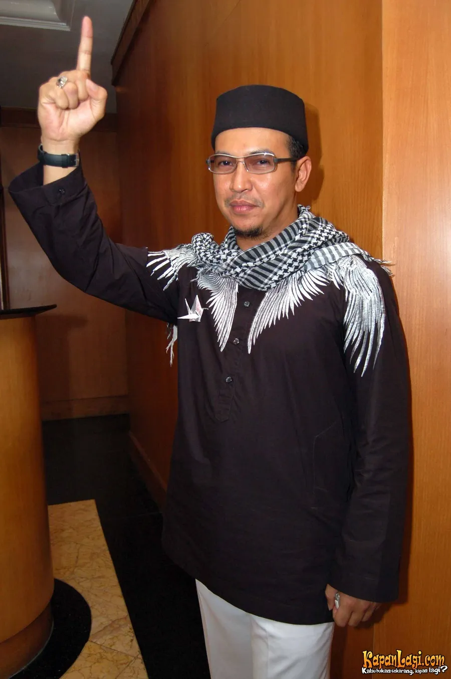 Uje sempat mengeluh kurang sehat sebelum mengalami kecelakaan.
