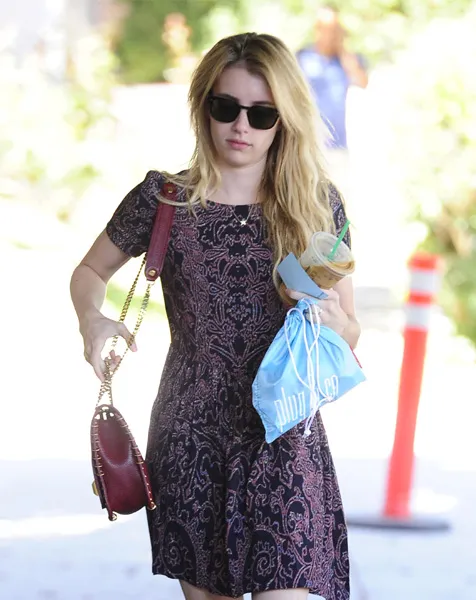 Emma Roberts @ fameflynet.com
