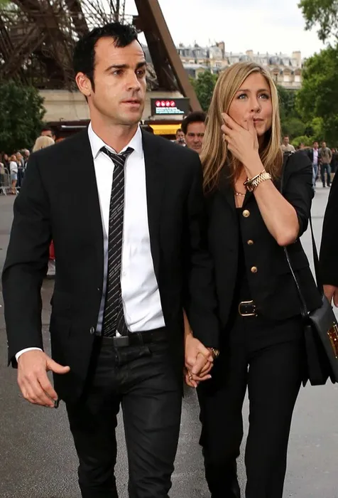 Justin Theroux dan Jennifer Aniston @ justjared.com