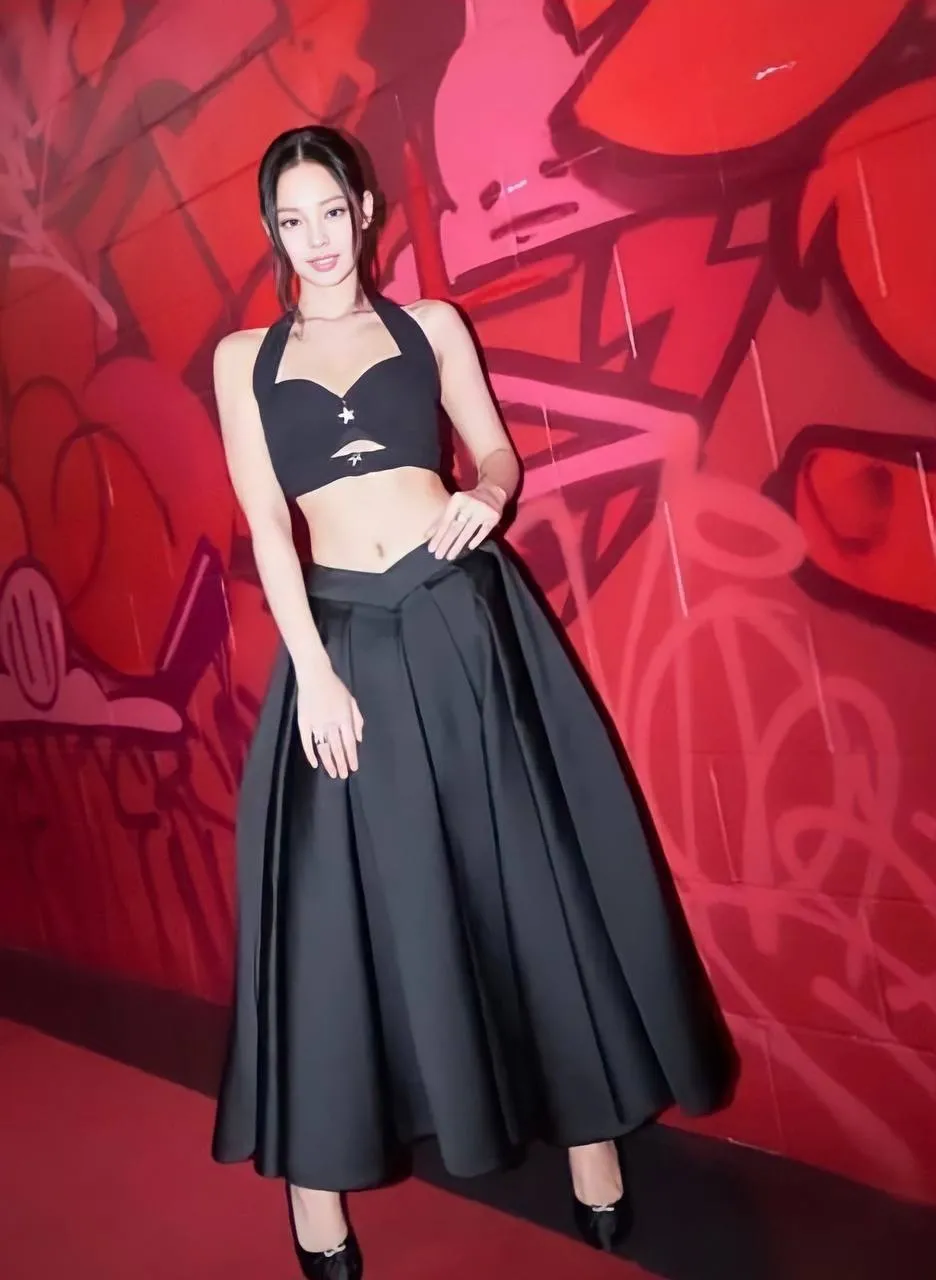 (Credit: instagram.com/jennierubyjane)