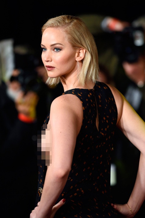 J-Law saat tampil di premiere THE HUNGER GAMES: MOCKINGJAY PART 2 di London (5/11) © shutterstock