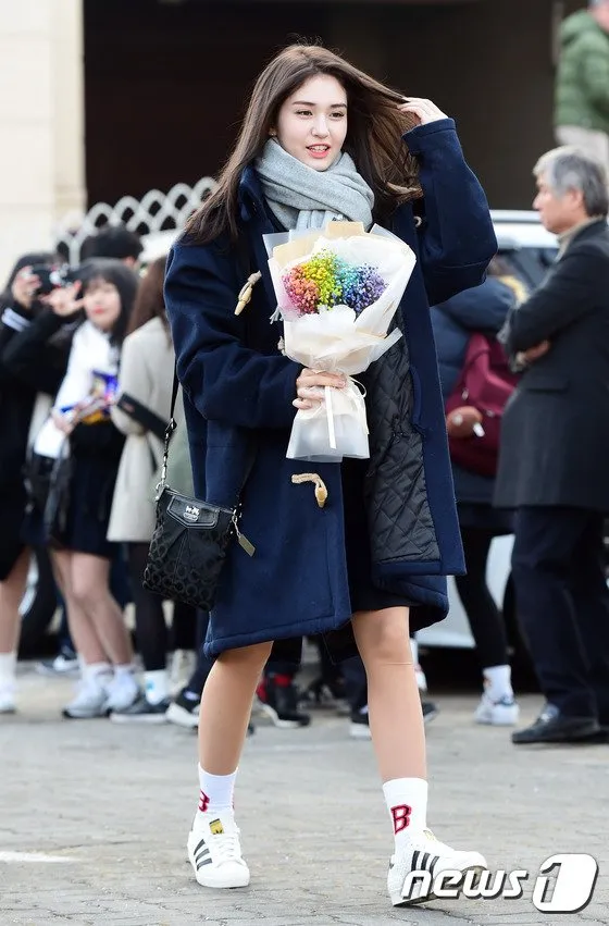 Somi saat wisuda © News1