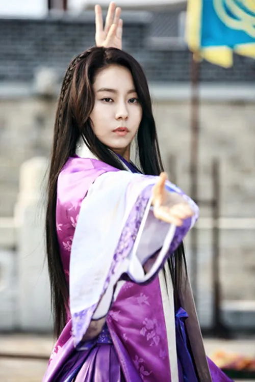 Penampilan UEE After School di Jeon Woo Chi, sangat cantik ©dramabeans.com