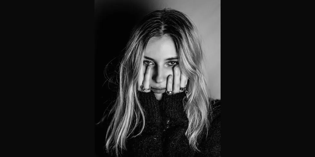 Jess Benko - My Moon