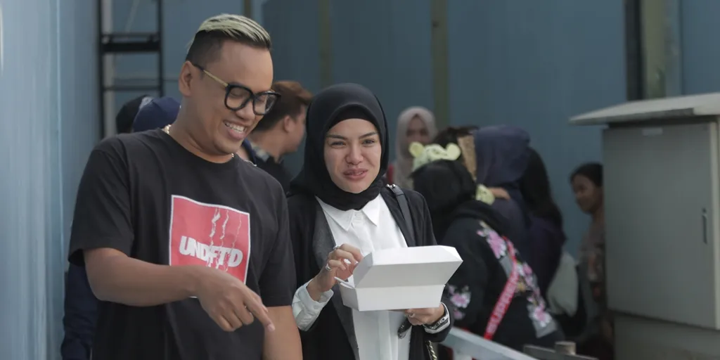 Nikita Mirzani Nangis Karena Gempa