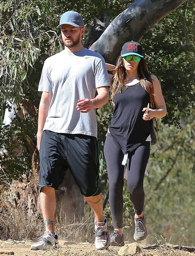 Justin dan Jessica @ dailymail.co.uk