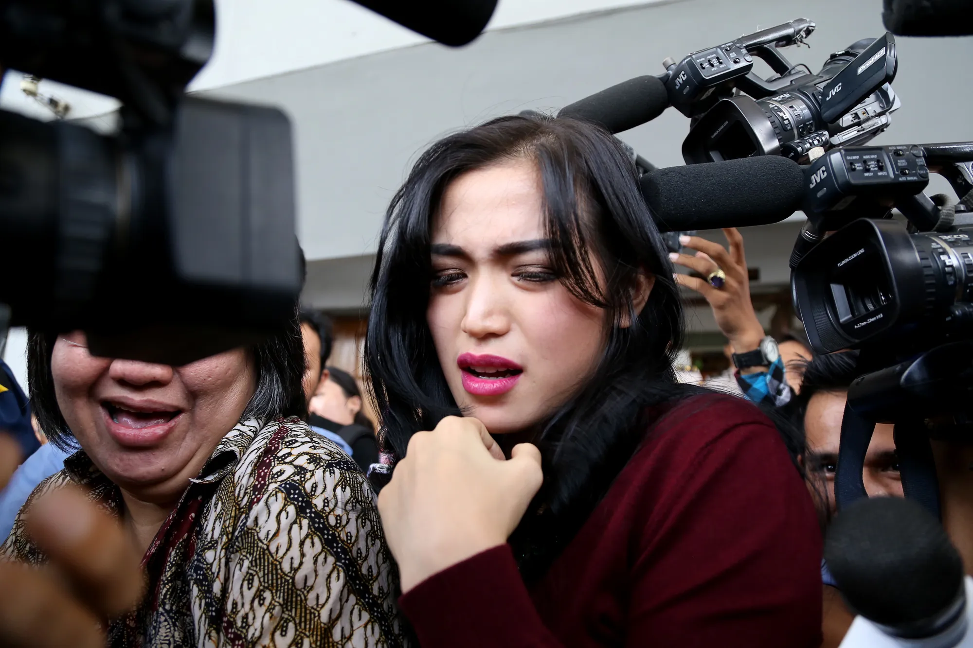 Jessica Iskandar menghadapi masalah yang tak kunjung usai. ©KapanLagi.com®