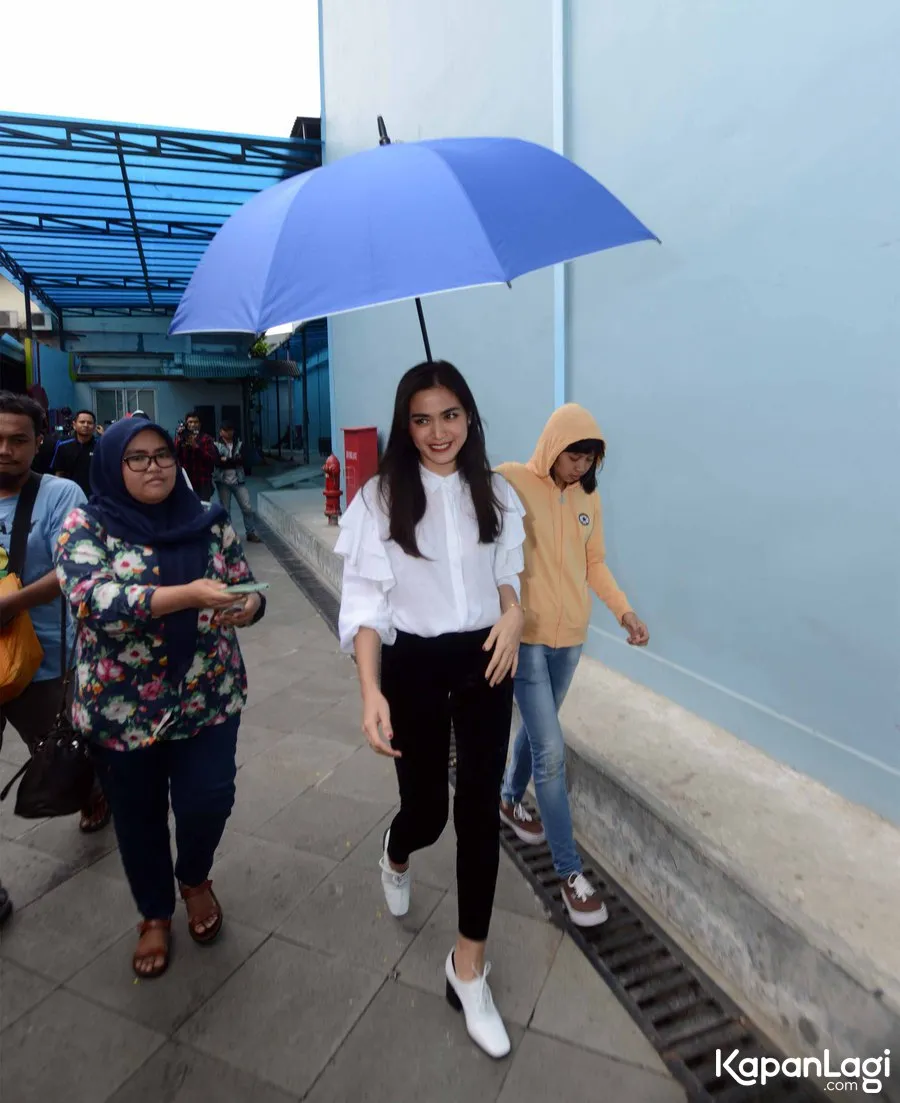 Jedar tak suka pakai daster di rumah © KapanLagi.com®/Muhammad Akrom Sukarya