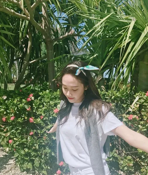 Selain bernyanyi, penampilan Jessica Jung juga jadi perhatian. /©instagram.com/jessica.syj