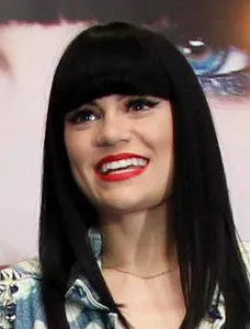 Jessie J - Casualty Of Love (Terjemahan)