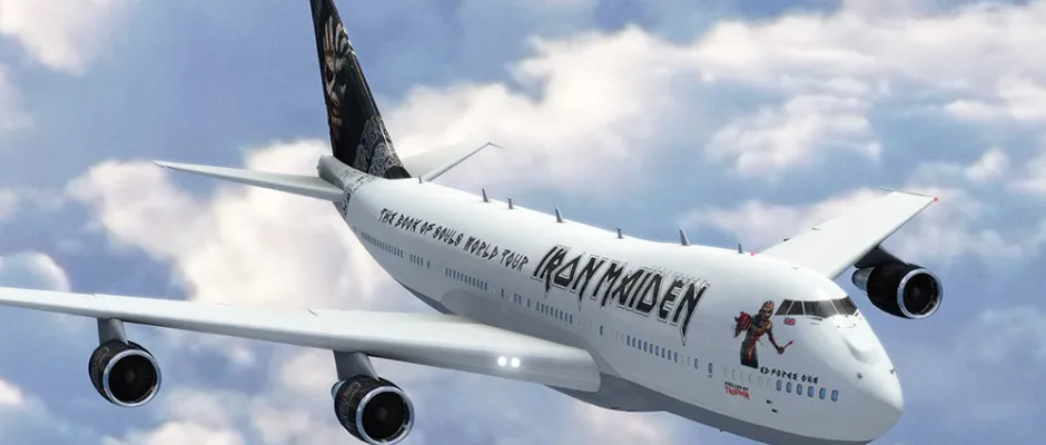 Boieng 747-700 Jumbo Jet yang akan 'dinahkodai' oleh Bruce Dickinson untuk The Book of Souls Wolrd Tour 2016 © wallofsound.org