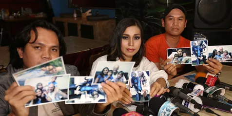 Ovie buktikan omongannya untuk menjambak Yunita. @KapanLagi.com®