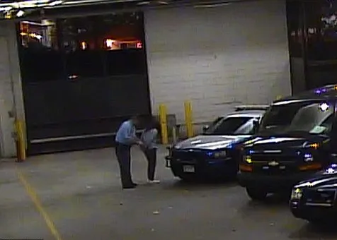 Reese Witherspoon ditangkap polisi @ dailymail.co.uk