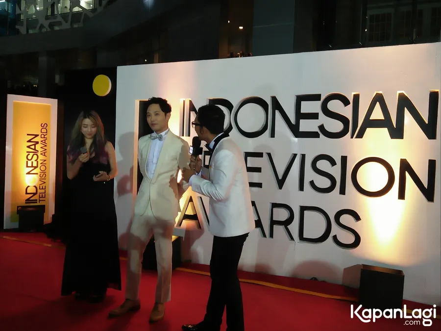 Jin Goo diwawancarai Indra Herlambang © KapanLagi.com®/Nuzulur Rakhmah