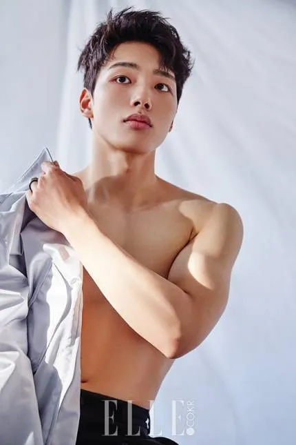 Penampilan baru Yeo Jin Goo, hot abis! ©Elle Magazine