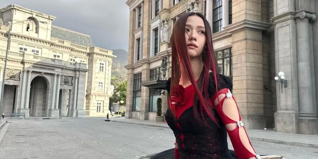 JISOO - All Eyes On Me