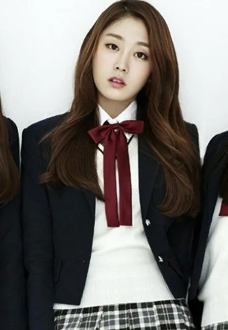 Fans dihebohkan rumor Ji Soo Lovelyz lesbian dan pernah melakukan pelecehan seksual. @fanpop.com