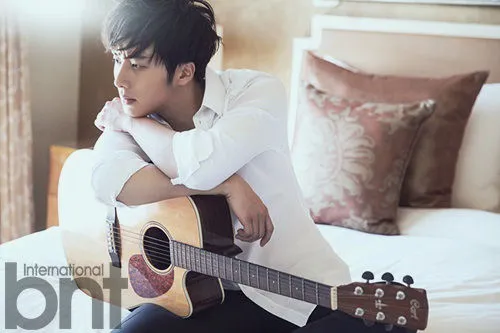 Jung Il Woo di Bali. ©bnt international via kmagazinelovers