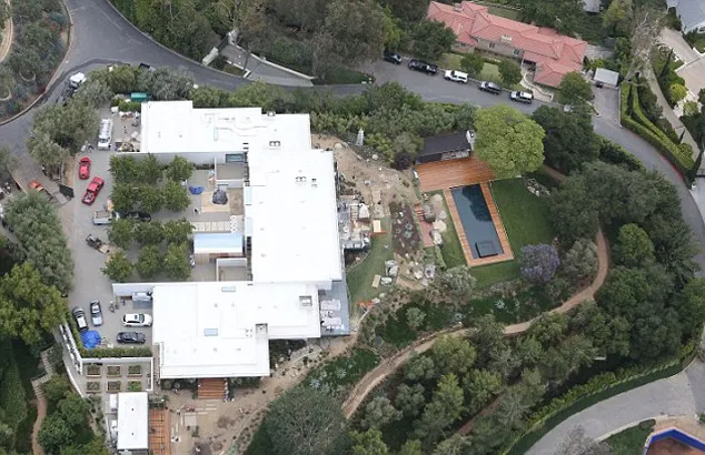 Rumah Justin Theroux dan Jennifer Aniston @ dailymail.co.uk