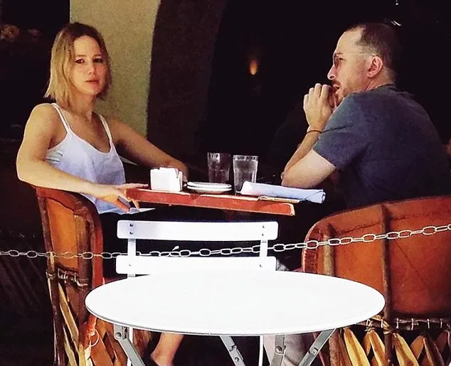 Pria inilah yang disebut-sebut menjadi pacar baru Jennifer © dailymail.co.uk