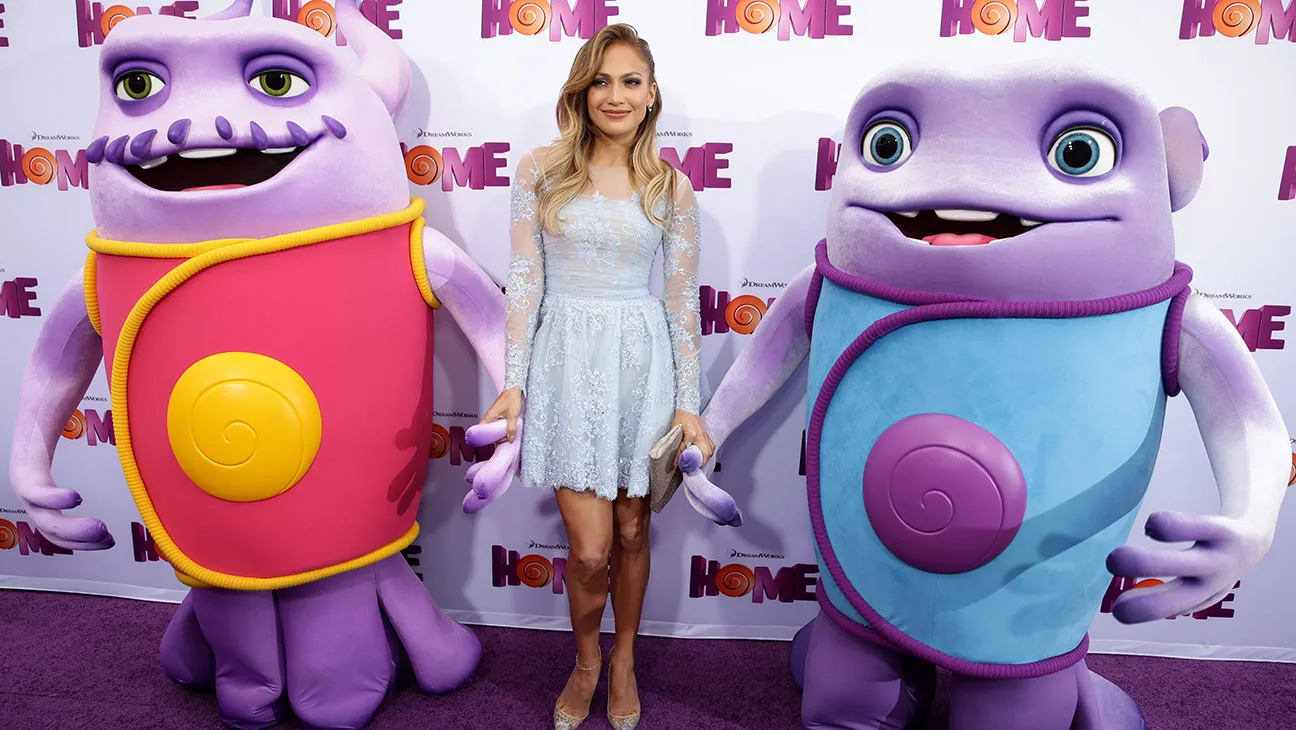 Jennifer Lopez tampil menawan saat hadiri premier HOME/©AP