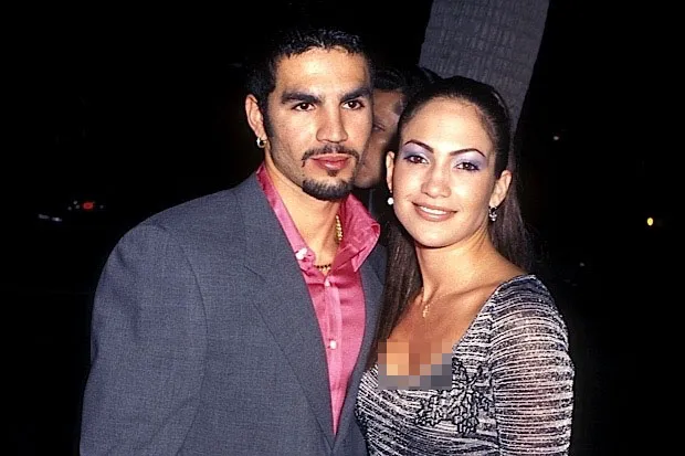 Video panas J-Lo bersama sang mantan suami terancam dirilis © Celebuzz.com