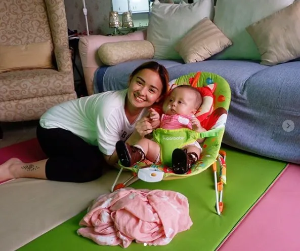Joanna totalitas dalam merawat Baby Zio dan memilih rehat syuting untuk sementara waktu (credit: instagram.com/joannaalexandra)
