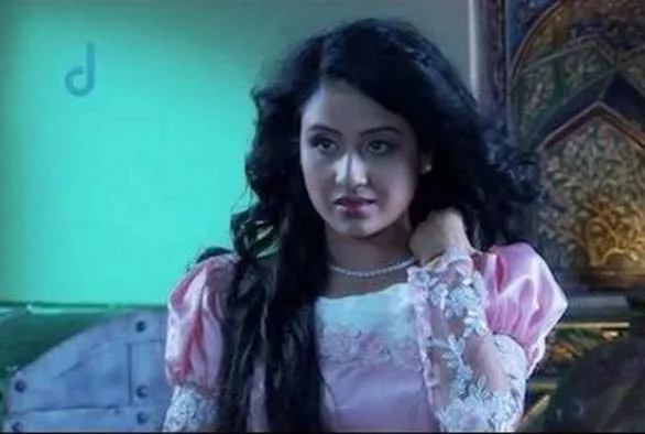 Ratu Jodha dalam gaun victorian, cantik ya. @youtube/zeetv