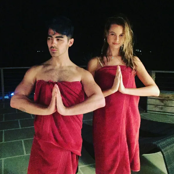Joe Jonas dan Behati Prinsloo hang out bareng © Instagram.com/behatiprinsloo