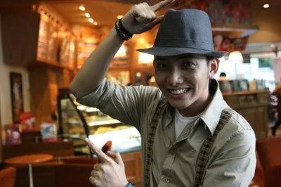 john pantau: seleb terjun ke politik bukan peningkatan karir