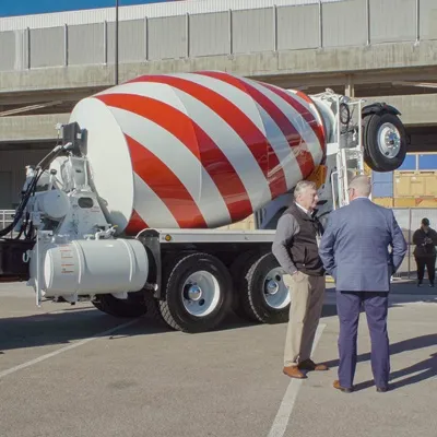 John Wilson dan Kisah Unik di Balik Pembuatan THE HISTORY OF CONCRETE yang Tayang di Sundance 2026