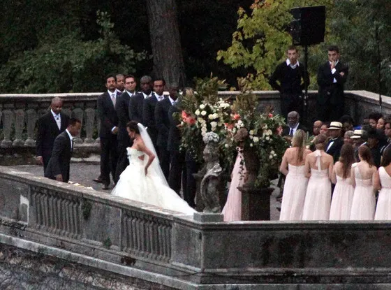 Pernikahan John Legend dan Chrissy Teigen @ eonline.com