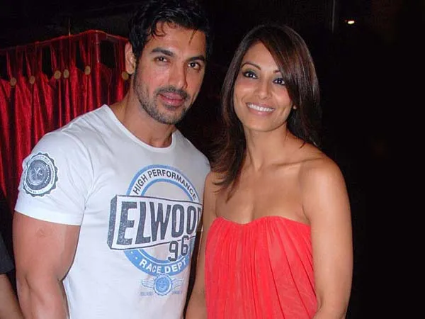 John Abraham - Bipasha Basu @ oneindia.in
