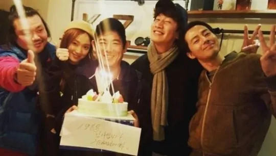 Pesta perpisahan Reply 1988 oleh Lee Kwang Soo, Jo In Sung dkk. © kpopherald.com