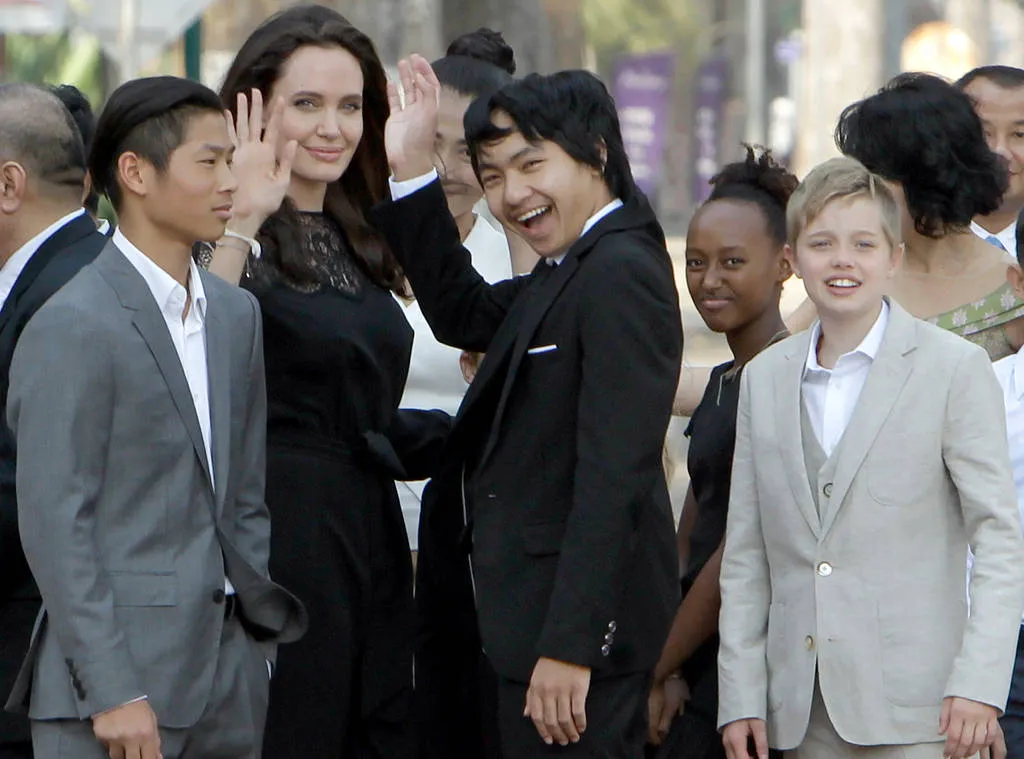 Jolie pilih Disneyland sebagai tempat perayaan ultah Shiloh © eonline.com