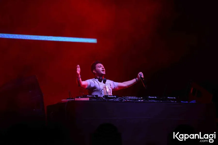 Jonas Blue juga tampil luar biasa © KapanLagi.com®/Bayu Herdianto