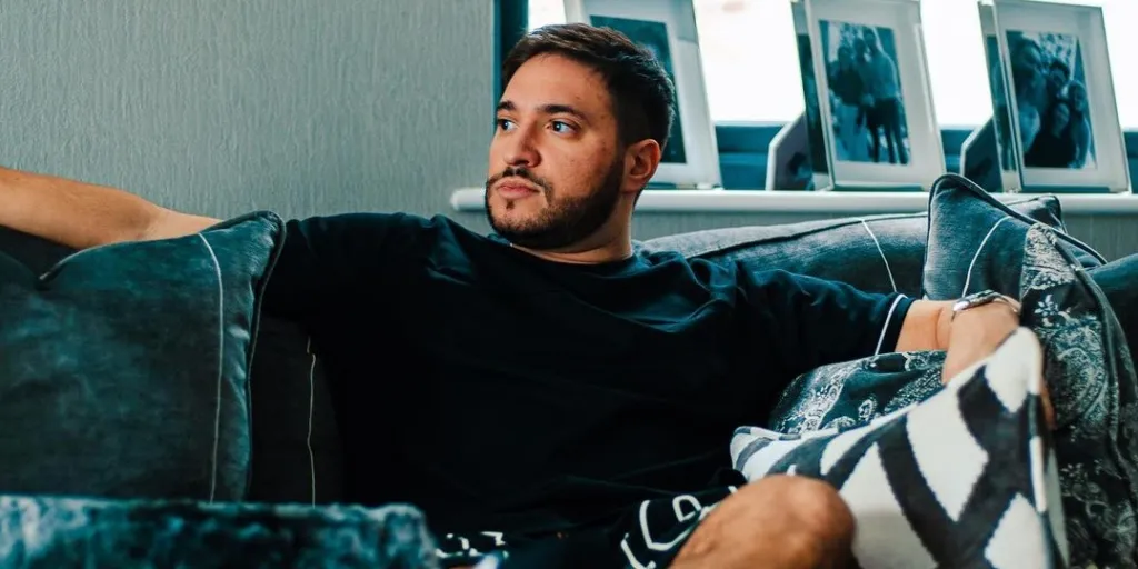 Jonas Blue - What I Like About You (feat. Theresa Rex)