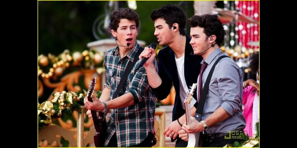 Jonas Brothers - Summertime Anthem  (Terjemahan)