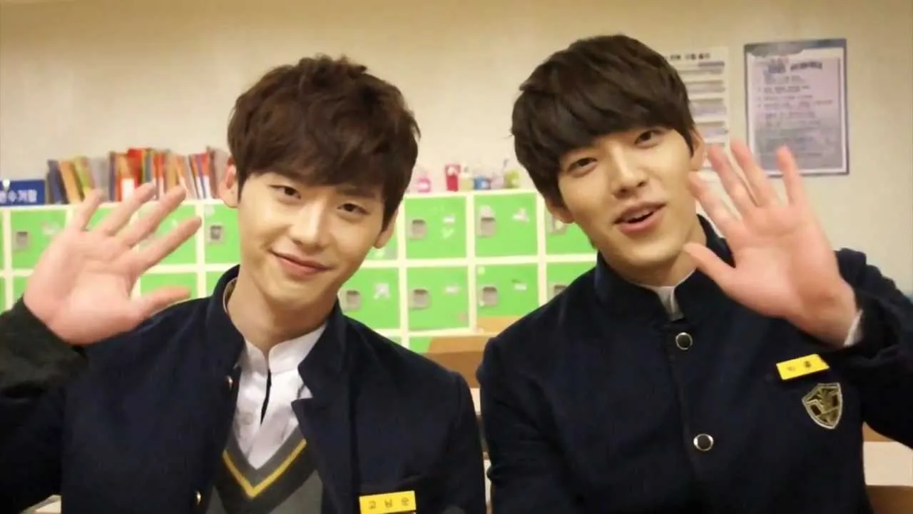 Persahabatan Kim Woo Bin dan Lee Jong Suk © YouTube