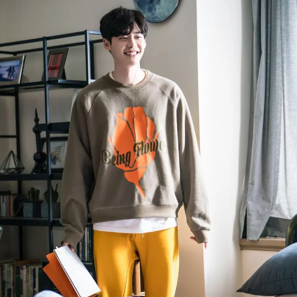 Lee Jong Suk begitu menikmati syuting drama terbarunya bersama Suzy Miss A. © Instagram/jongsuk0206