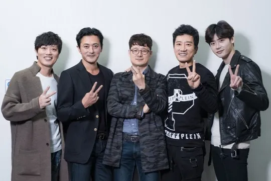 Para bintang dan sutradara VIP © Warner Bros. Korea