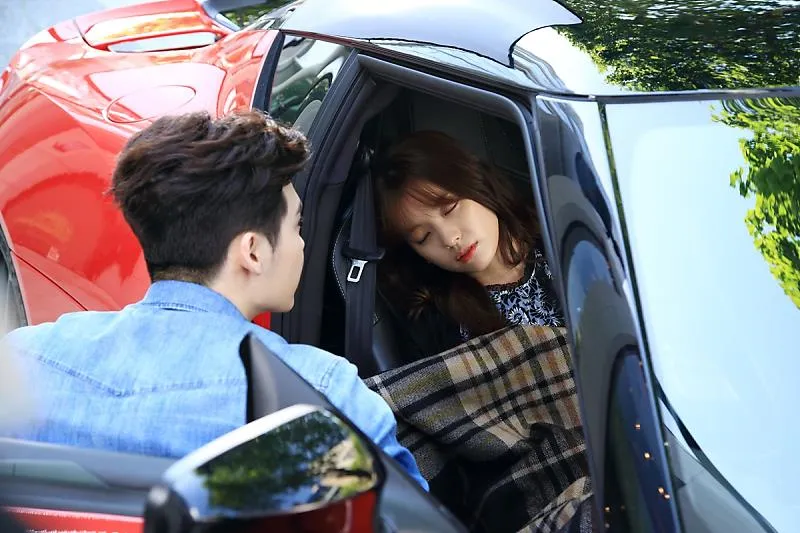 Lee Jong Suk mengaku W merupakan drama yang menjadi tantangan untuknya. ©MBC