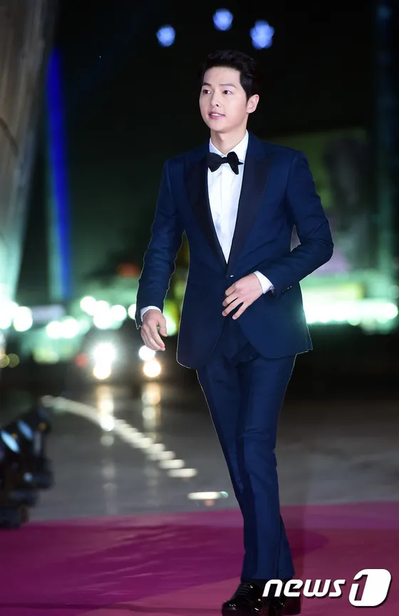 Song Joong Ki dikabarkan akan menjadi host di MAMA 2017. © News1
