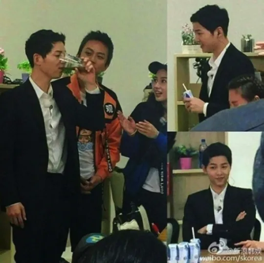 Song Joong Ki saat syuting Running Man versi China. ©soompi.com