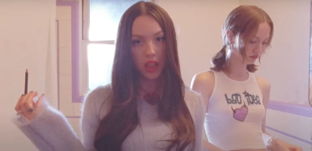 Olivia Rodrigo - Bad Idea Right? dan Terjemahan